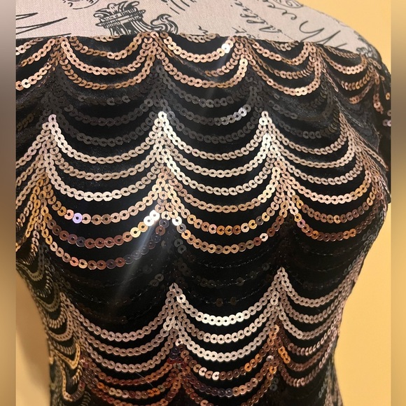 Premier Amour Sequin Off Shoulder Zipper Back Cocktail Dress size 4 - Picture 7 of 9